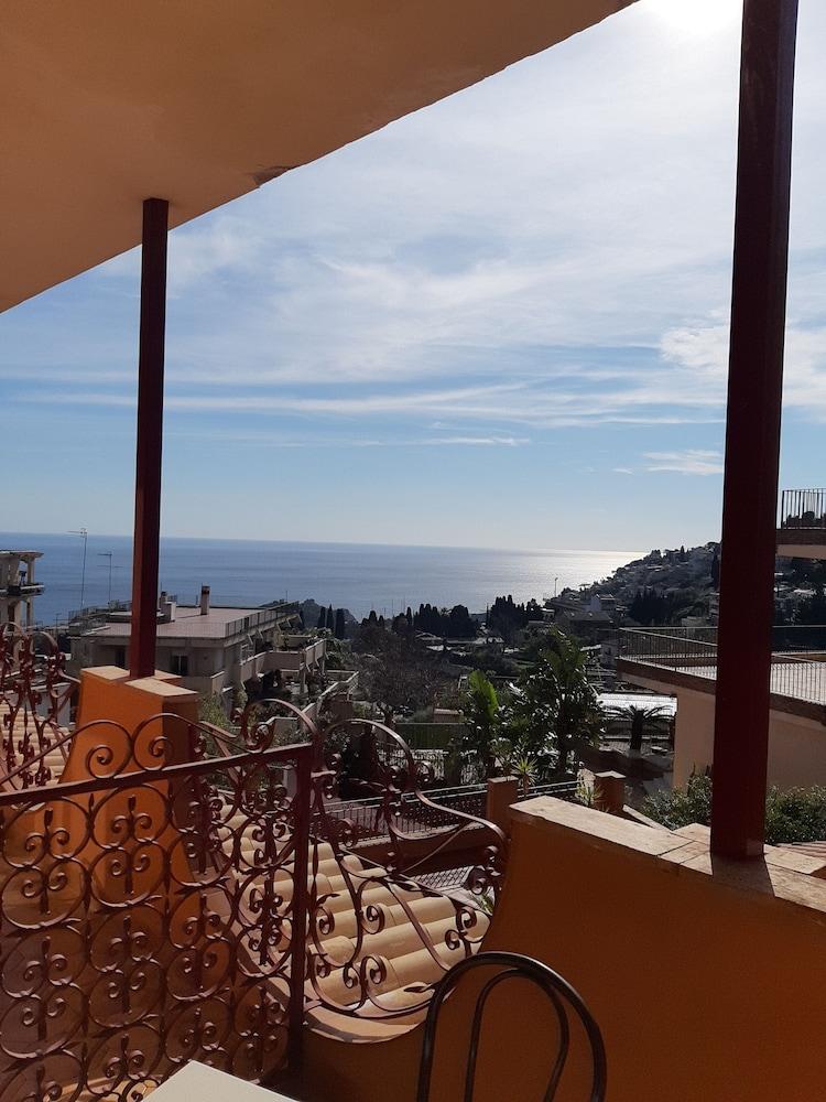 Andromaco Palace Hotel Taormina Bagian luar foto
