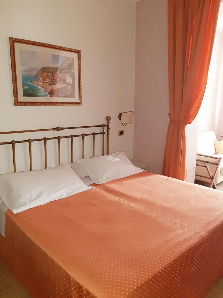 Andromaco Palace Hotel Taormina Bagian luar foto