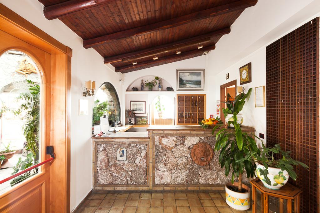 Andromaco Palace Hotel Taormina Bagian luar foto